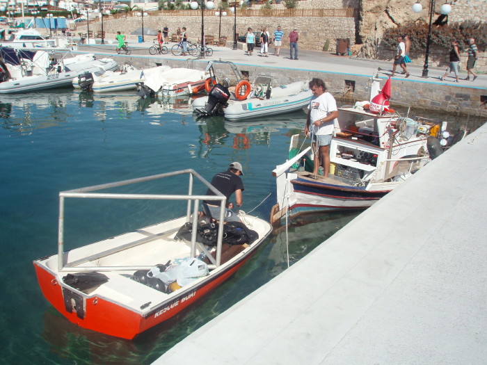 Boat w equipment